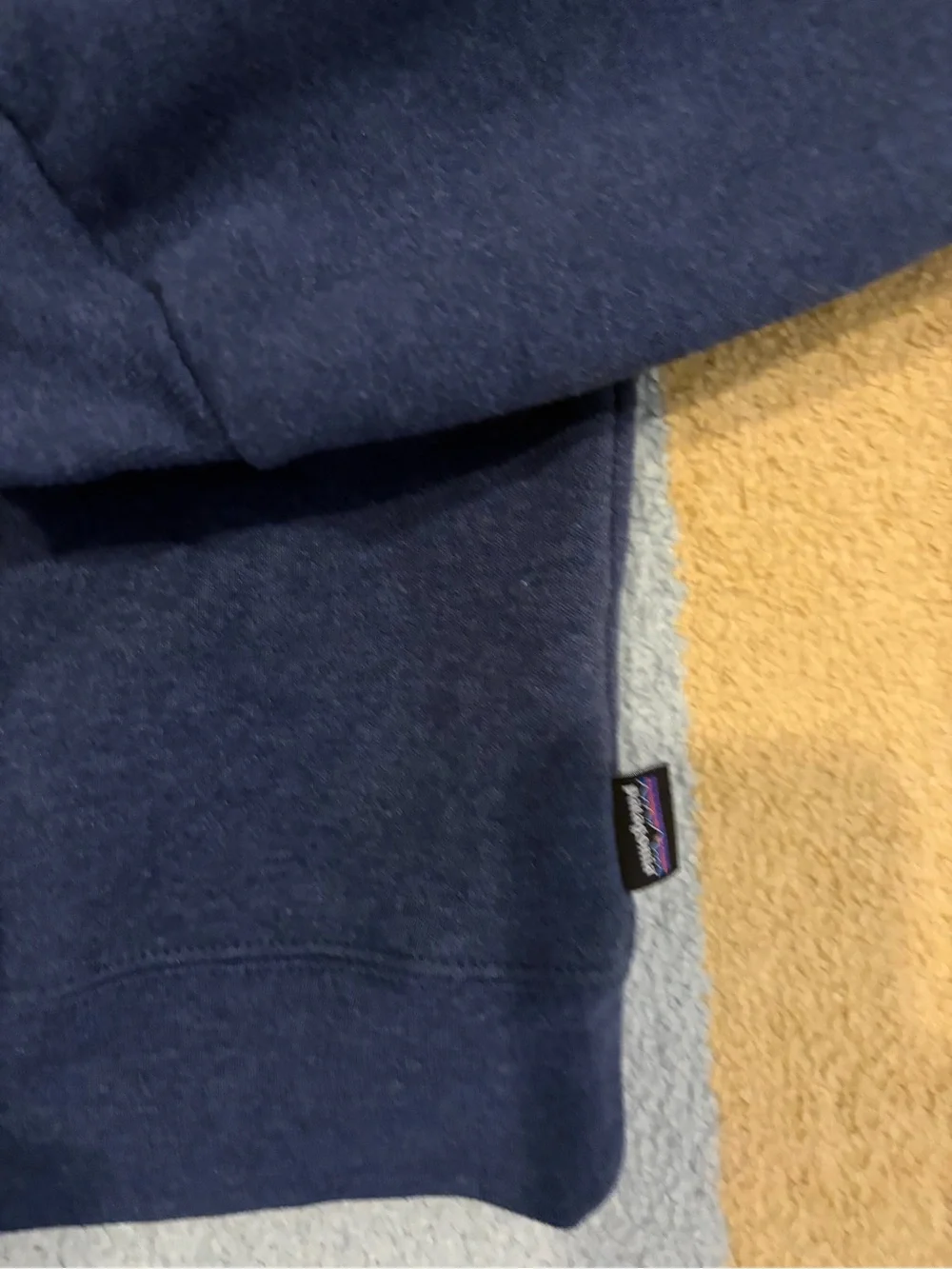Patagonia women’s crew neck blue sweatshirt pullover stripe size large cozy